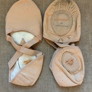 Bloch Size 6 split sole ballet shoes
